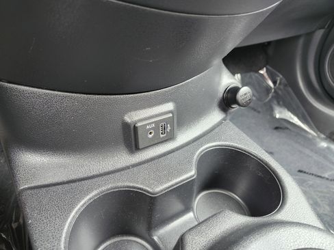 Used 2018 Nissan Versa Note SR FWD image 7
