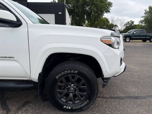Used 2021 Toyota Tacoma TRD Sport AWD/4WD image 2