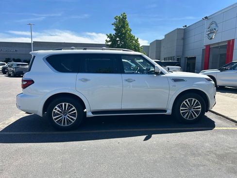 Used 2022 Nissan Armada SL AWD/4WD image 4