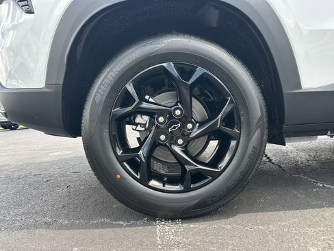 New 2026 Chevrolet Trax LT w/ Driver Confidence Package FWD image 19
