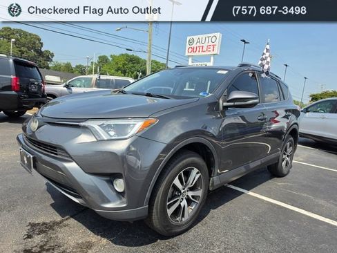 Used 2018 Toyota RAV4 XLE FWD image 1