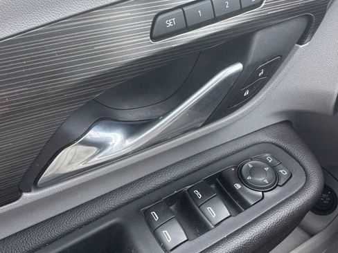 Used 2021 GMC Terrain SLT FWD image 10