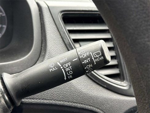 Used 2015 Honda CR-V LX image 25