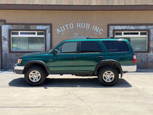 Used 2000 Toyota 4Runner 2WD image 6