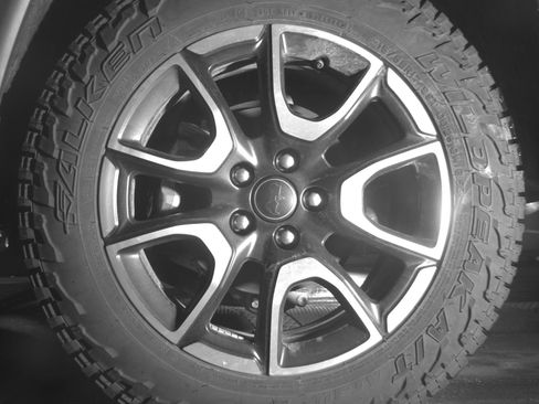 Used 2025 Jeep Compass Trailhawk AWD/4WD image 14