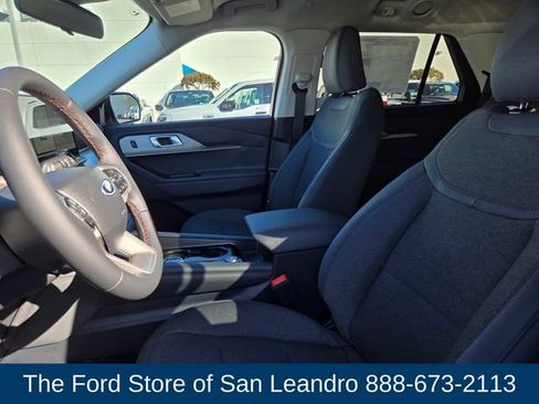 New 2026 Ford Explorer Active image 12