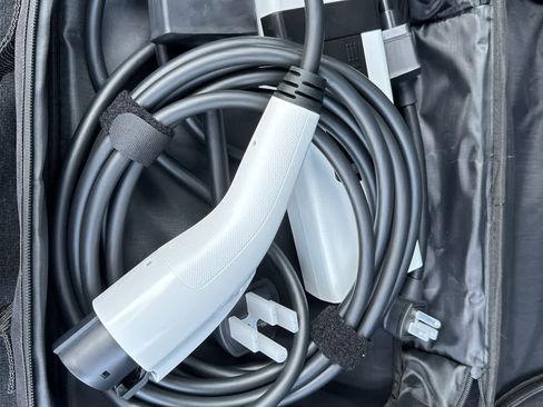 Certified 2024 Chevrolet Equinox EV RS image 16