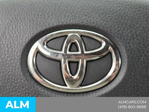 Used 2022 Toyota Camry SE w/ Convenience Package FWD image 27
