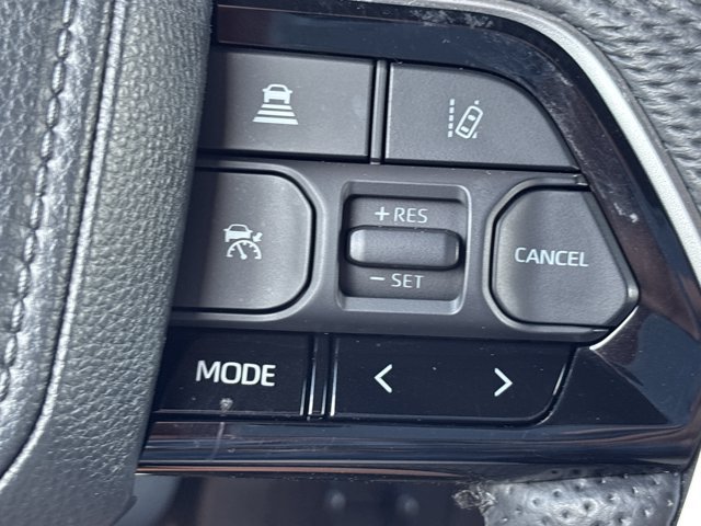 Used 2024 Toyota Sequoia Capstone AWD/4WD image 33