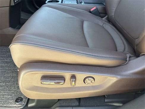 New 2026 Honda Odyssey Touring image 6