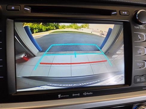 Used 2019 Toyota Highlander SE AWD/4WD image 61