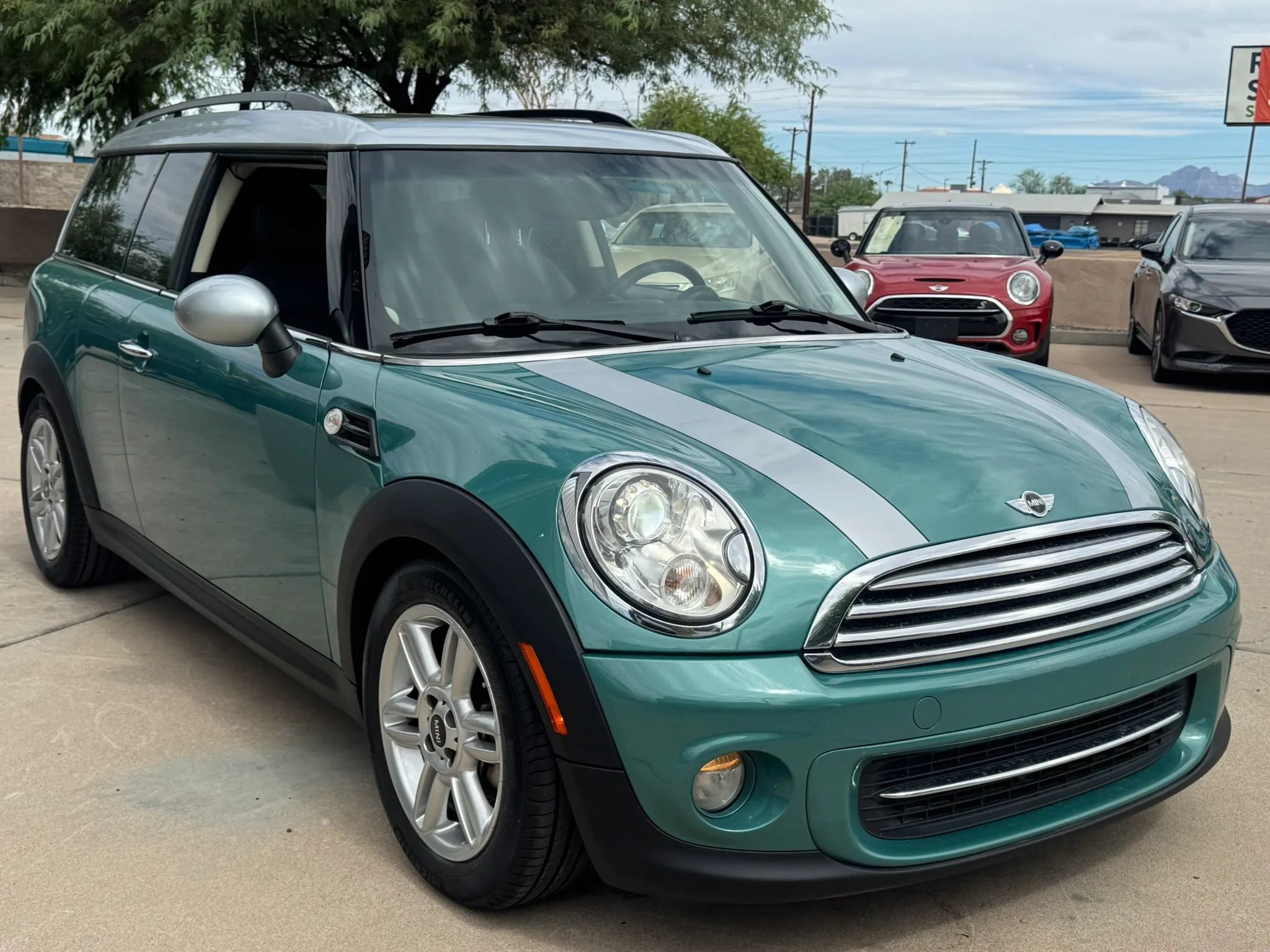 Used 2012 MINI Cooper Clubman FWD image 4