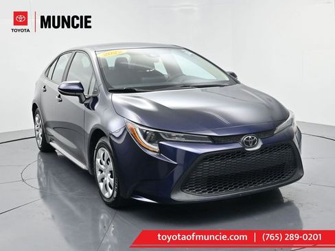 Used 2022 Toyota Corolla LE image 1