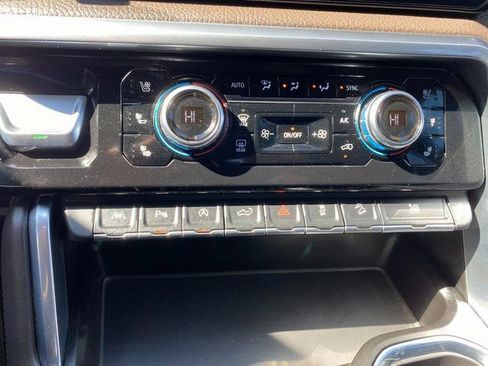 Used 2022 GMC Sierra 1500 Denali w/ Denali Reserve Package image 19