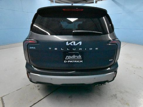Used 2023 Kia Telluride EX w/ EX Captain's Chair Package image 40