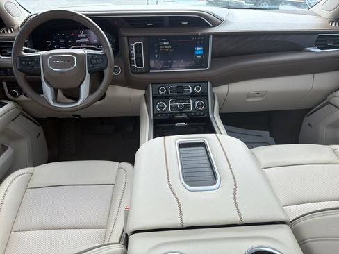 Used 2023 GMC Yukon Denali AWD/4WD image 23