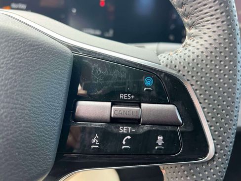 Used 2024 Nissan Ariya FWD image 21