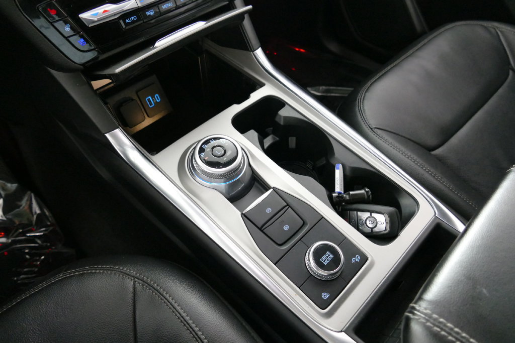 Used 2023 Ford Explorer Limited w/ Limited Technology Package AWD/4WD image 22