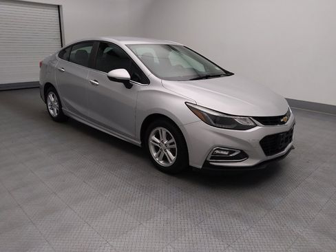 Used 2016 Chevrolet Cruze LT w/ Convenience Package FWD image 11