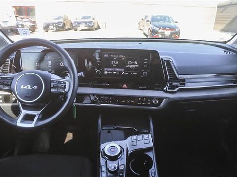 Used 2023 Kia Sportage LX image 13