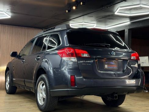 Used 2011 Subaru Outback 2.5i Premium w/ All-Weather Pkg AWD/4WD image 13