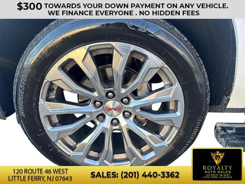 Used 2021 GMC Yukon XL Denali w/ Denali Premium Package image 40