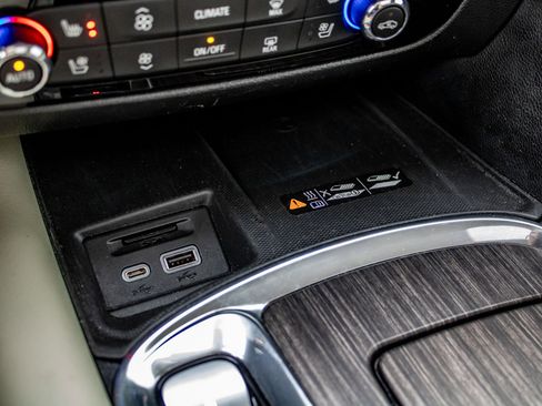 Used 2023 Buick Enclave Avenir w/ Avenir Technology Package image 36