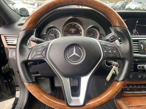 Used 2013 Mercedes-Benz E 550 4MATIC Sedan image 11
