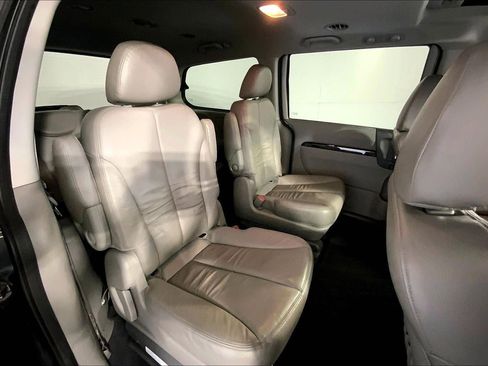 Used 2012 Kia Sedona EX w/ Luxury Pkg image 22