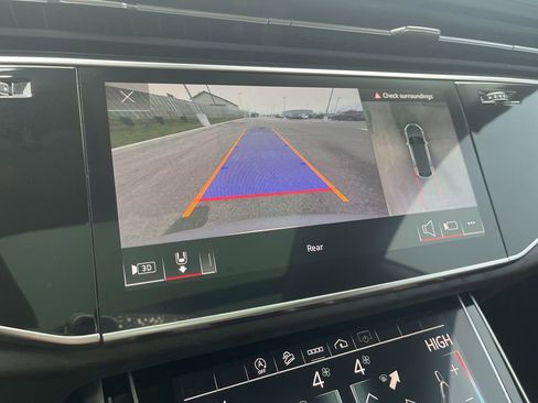 Used 2022 Audi Q8 Premium Plus image 28