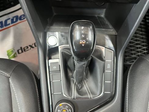 Certified 2024 Volkswagen Taos SE image 16