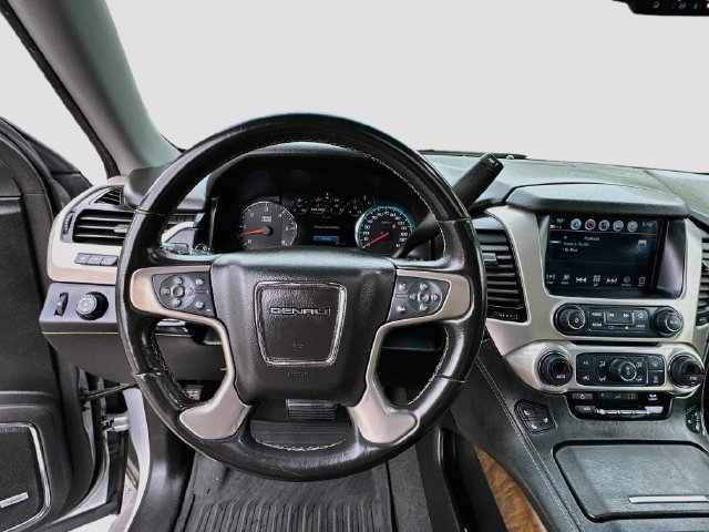 Used 2019 GMC Yukon XL Denali w/ Denali Ultimate Package AWD/4WD image 11