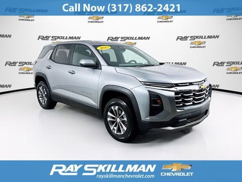 Used 2025 Chevrolet Equinox LT FWD image 1