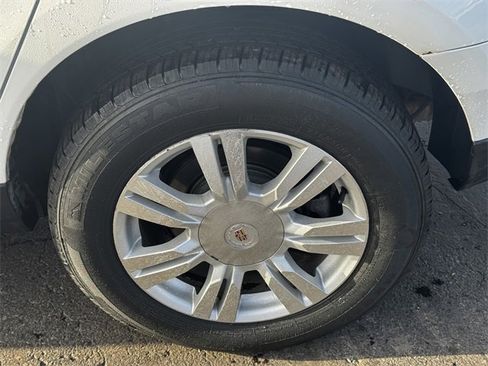 Used 2016 Cadillac SRX Luxury w/ Driver Awareness Package image 11