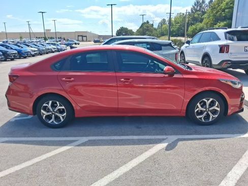 Used 2021 Kia Forte LXS FWD image 2