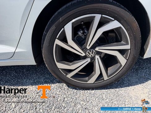 Used 2025 Volkswagen Jetta SEL FWD image 20
