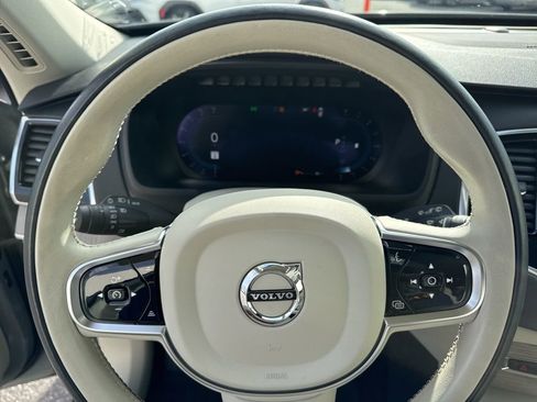 Used 2024 Volvo XC90 B5 Plus image 31