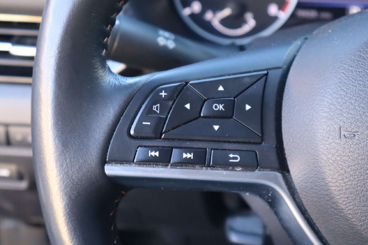 Used 2024 Nissan Sentra SR w/ SR Premium Package FWD image 13