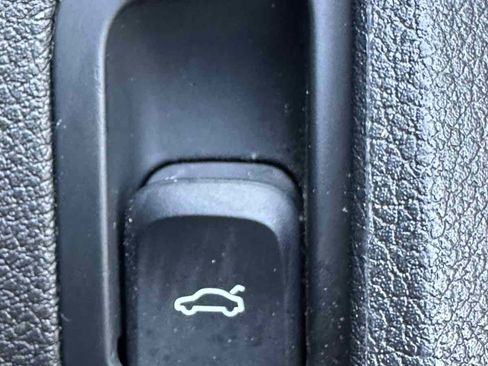 Used 2017 Audi A3 2.0T Premium w/ Convenience Package image 23