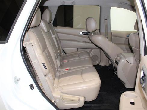 Used 2018 Nissan Pathfinder SL AWD/4WD image 33