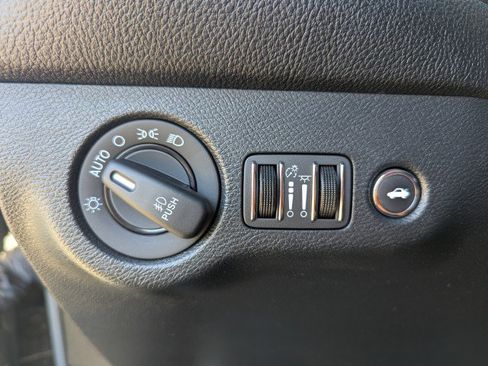 Used 2018 Dodge Challenger SXT Plus image 17