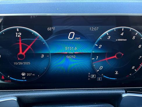 Used 2020 Mercedes-Benz GLB 250 GLB 250 image 26