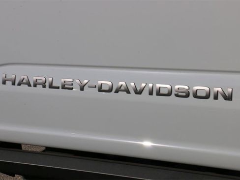 New 2026 Ford F250 Lariat w/ Black Appearance Package image 9