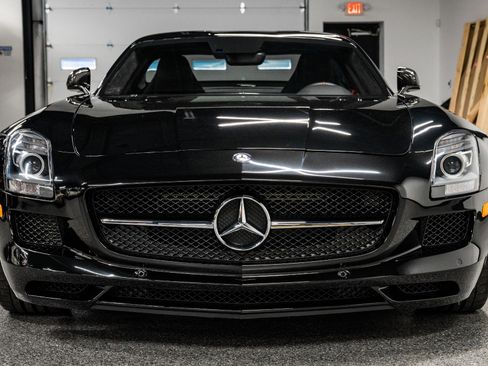 Used 2014 Mercedes-Benz SLS AMG GT Coupe image 4