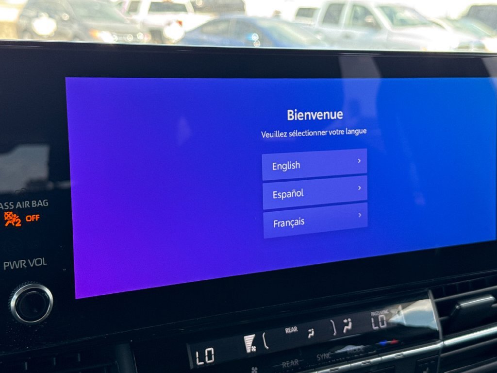 Certified 2025 Toyota Sienna XSE FWD image 19