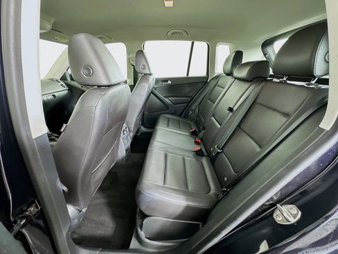 Used 2017 Volkswagen Tiguan S image 26