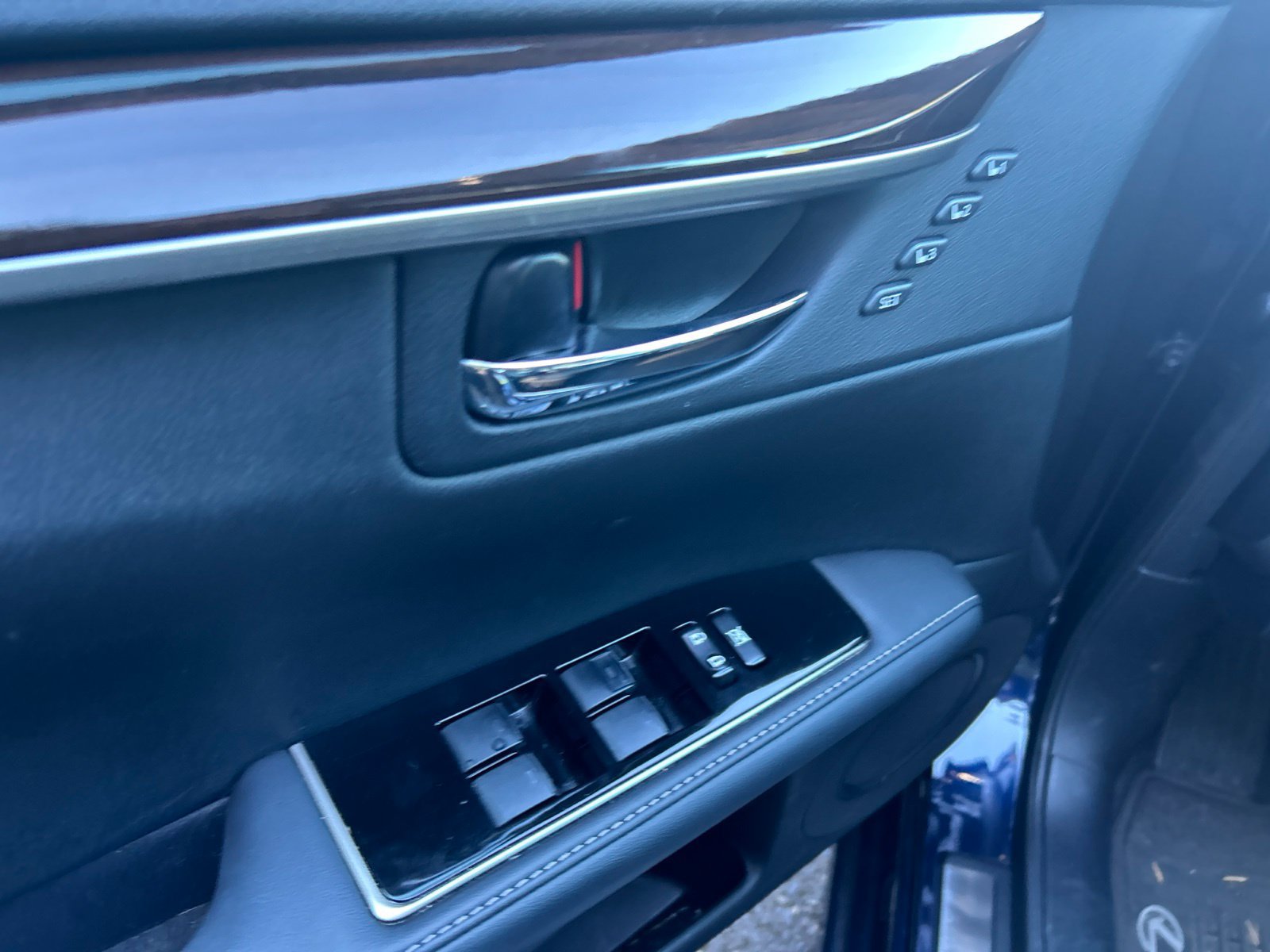 Used 2016 Lexus ES 350 w/ Navigation System Package FWD image 17
