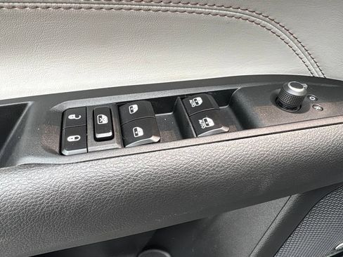 Used 2022 Jeep Compass Limited w/ Elite Group AWD/4WD image 24