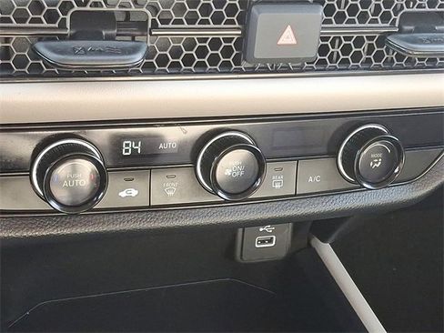 Used 2023 Honda HR-V LX image 15