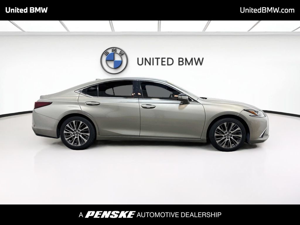 Used 2020 Lexus ES 350 w/ Premium Package FWD image 4